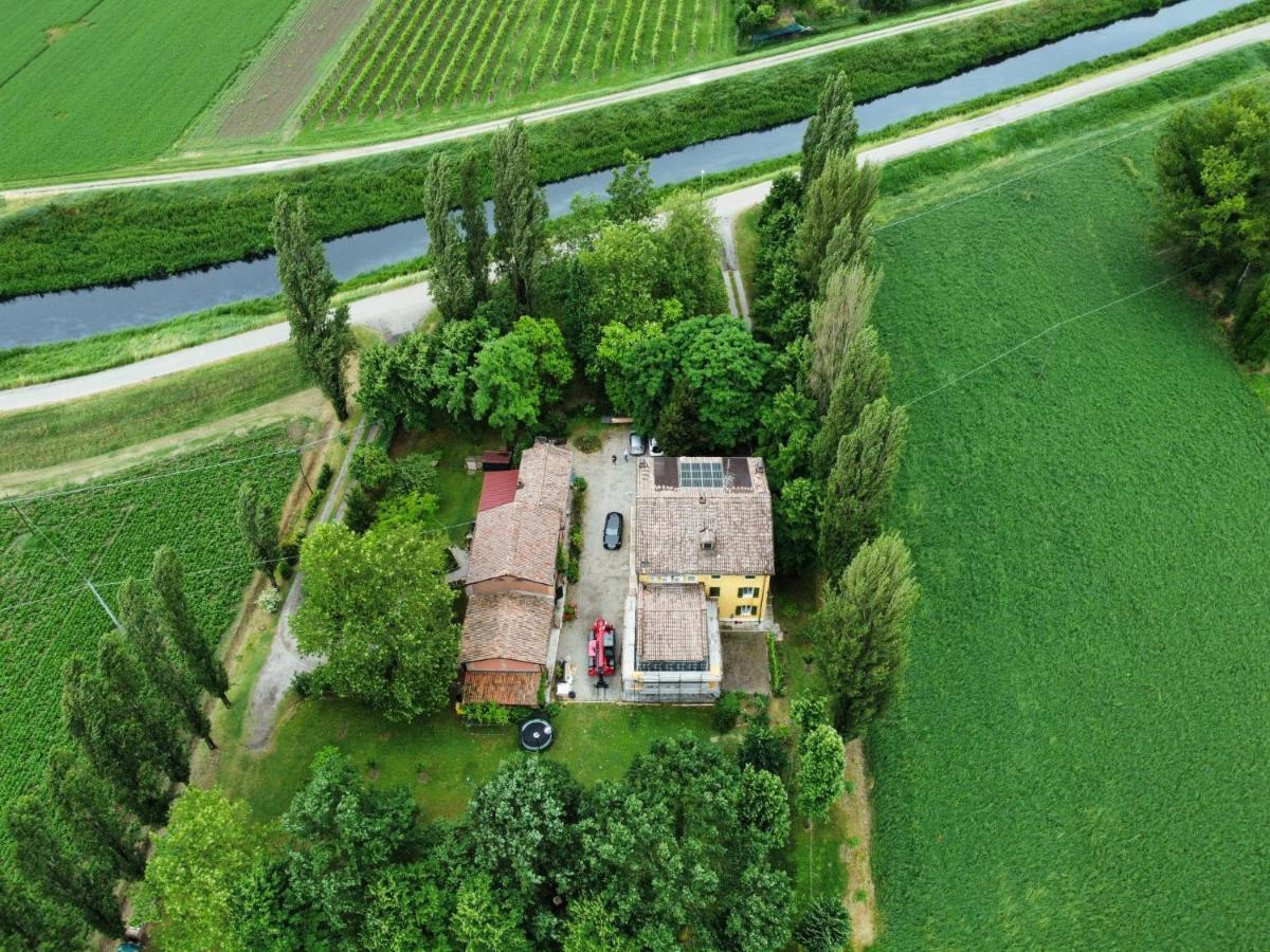 B&B Il Naviglio Di Antonelli Fabio Bastiglia Exteriör bild
