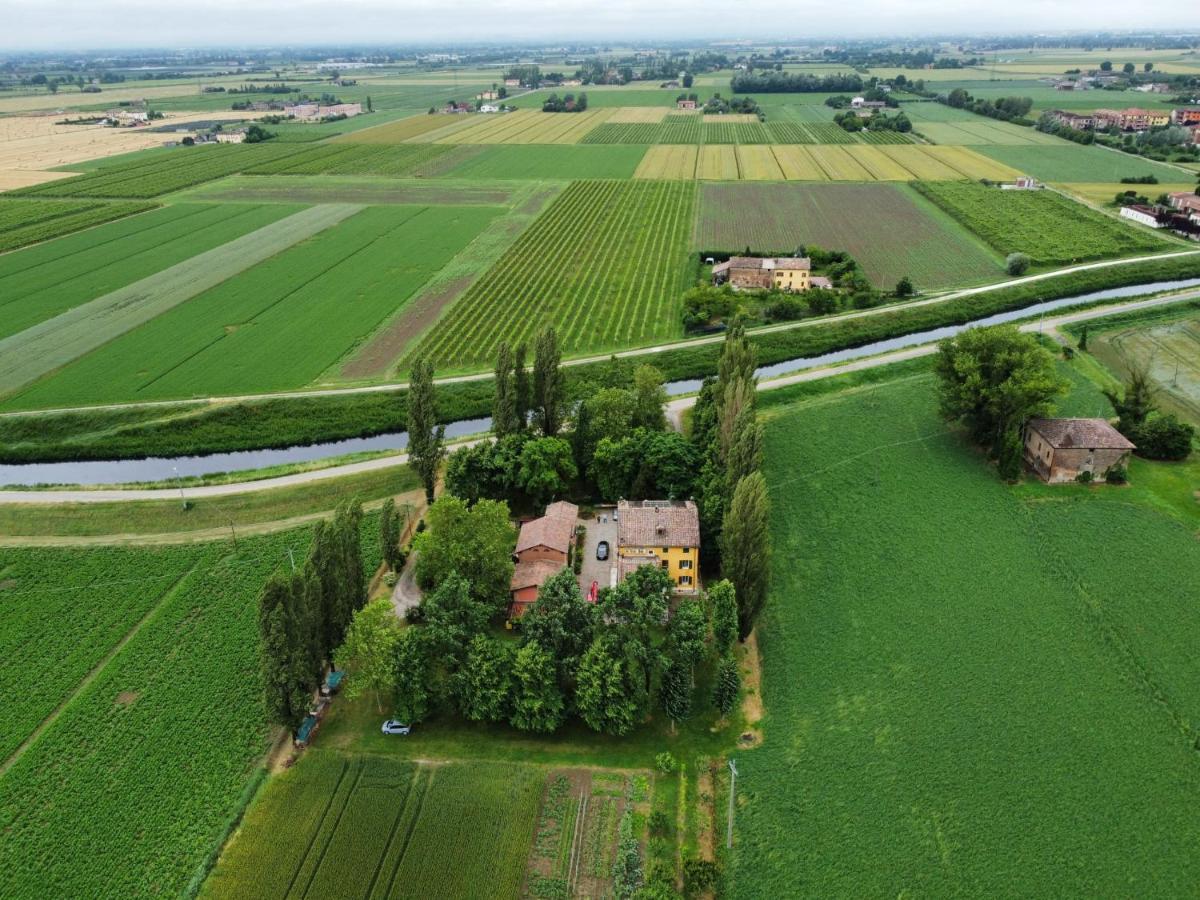 B&B Il Naviglio Di Antonelli Fabio Bastiglia Exteriör bild